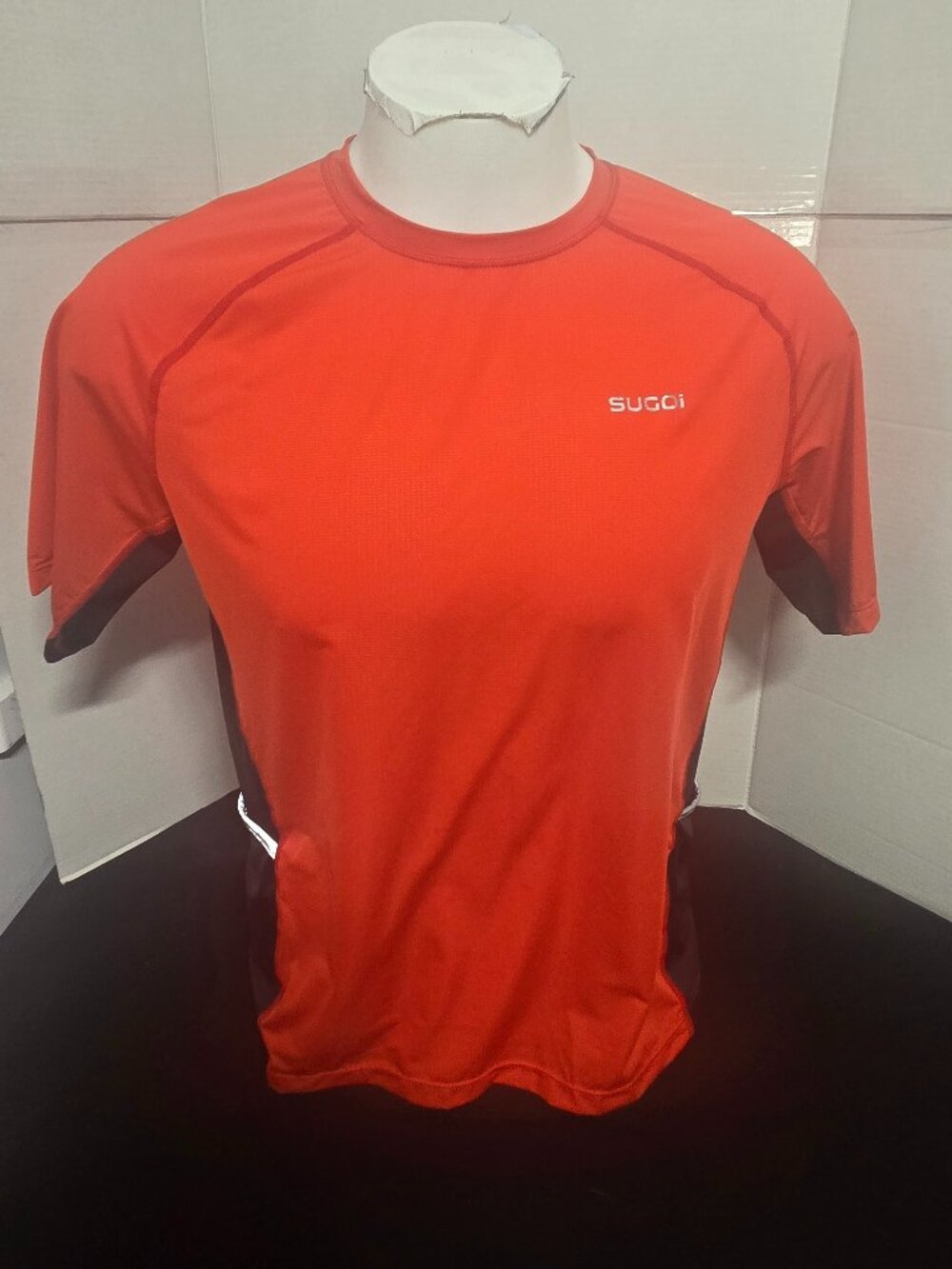 Sugoi Titan SS Performance Running Shirt NWT Men's Medium Fire Red Reflective
